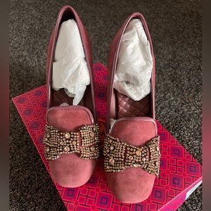 NWT Tory Burch Chunky Heel Size 7M in gorgeous pink suede